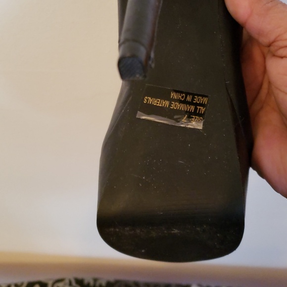 Heels - Picture 3 of 3